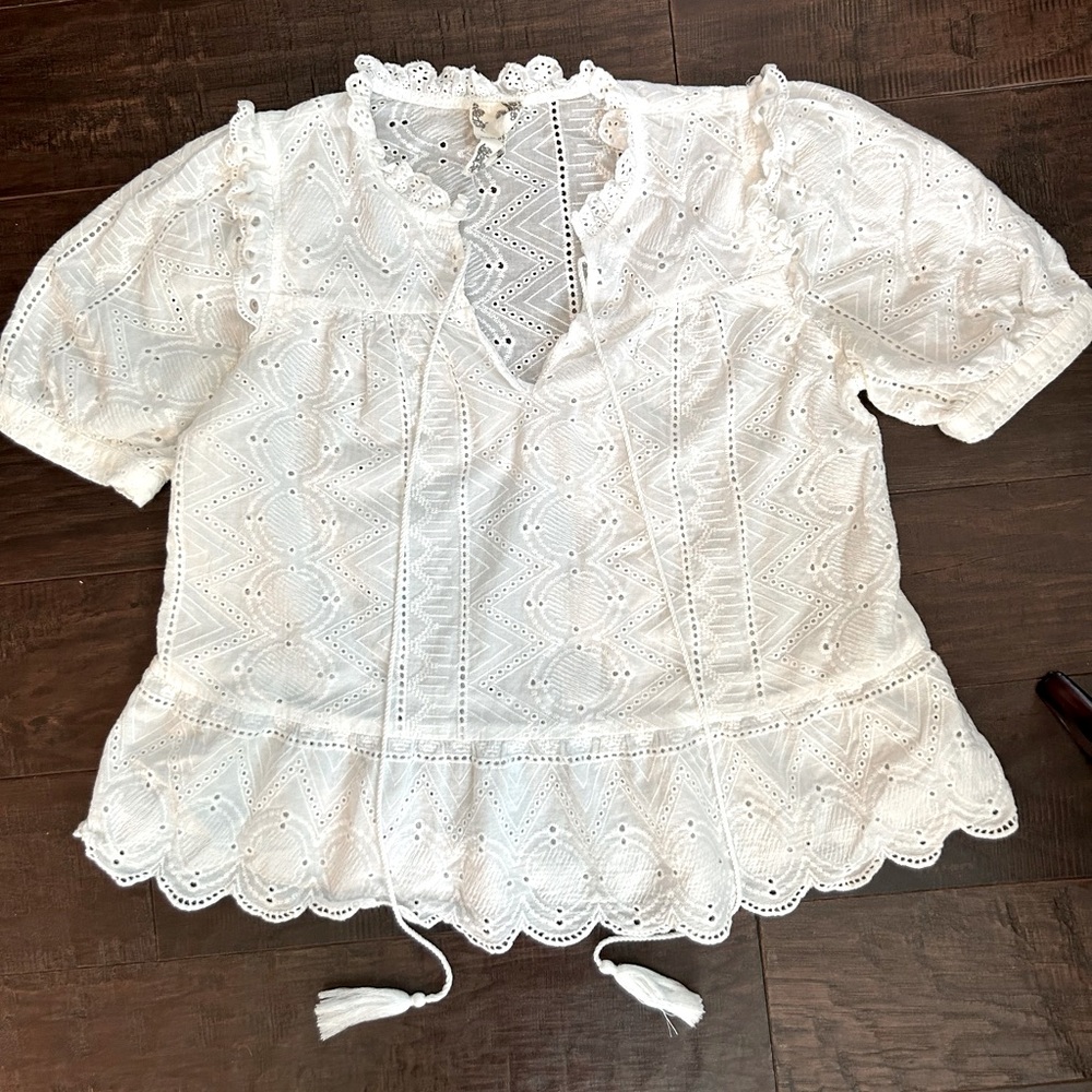 Blu Pepper White Eyelet Lace Short Sleeve Women's Top